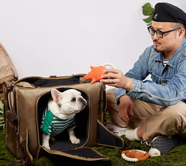 精選 Blue Port 寵物後背包,讓外出變得輕鬆有型